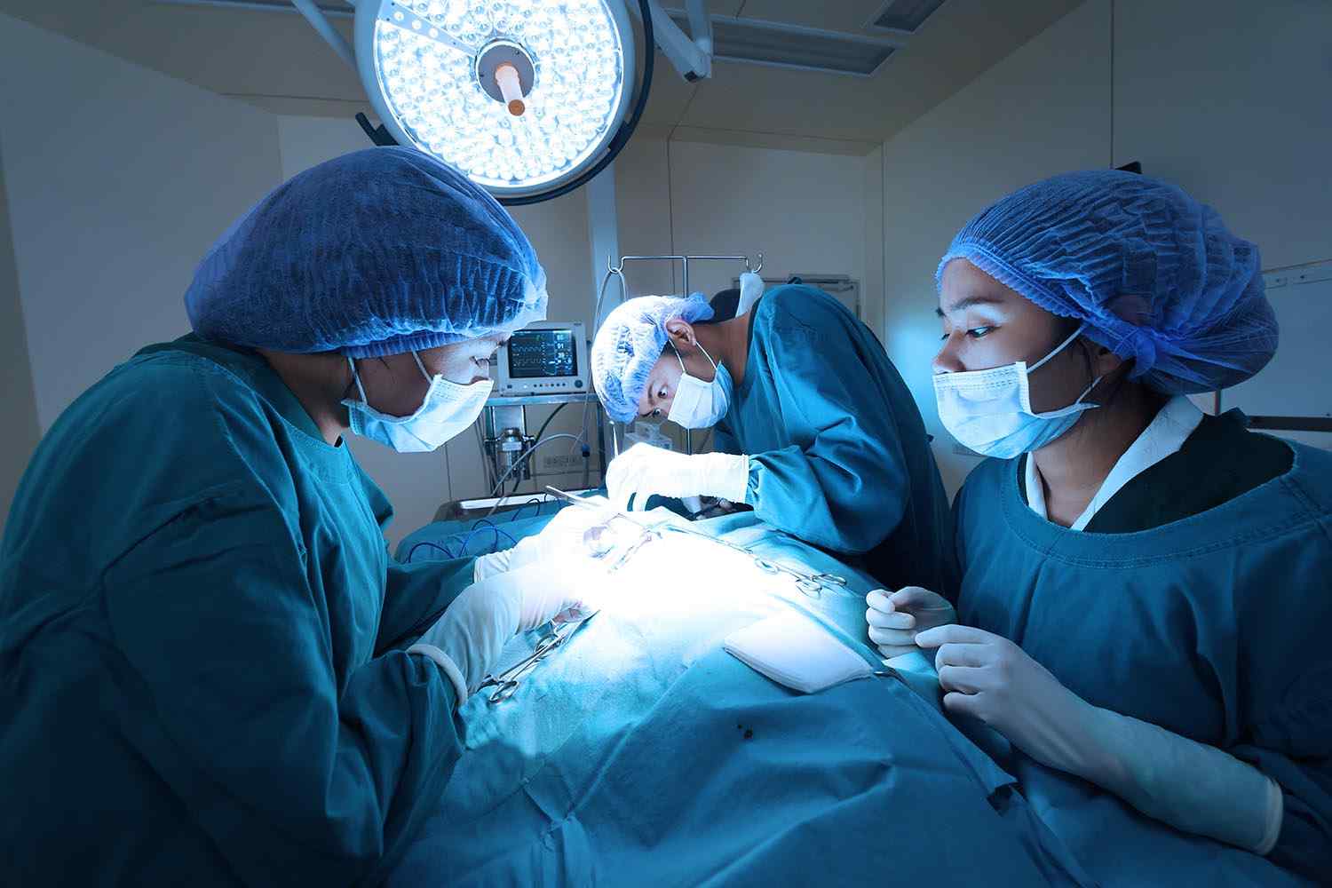 https://vivaanspecialityclinic.com/wp-content/uploads/2018/02/img-gallery-22.jpg